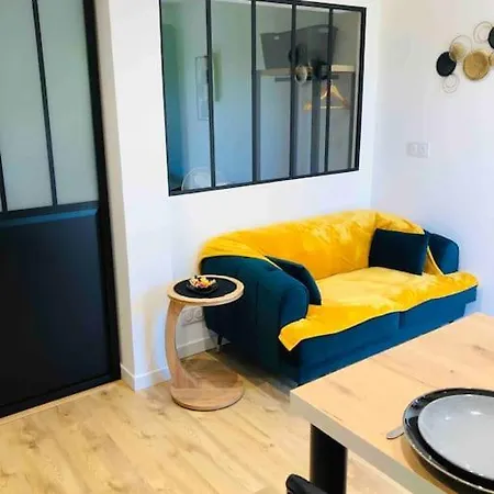 Maisonnette Avec Terrasse Apartment Argences