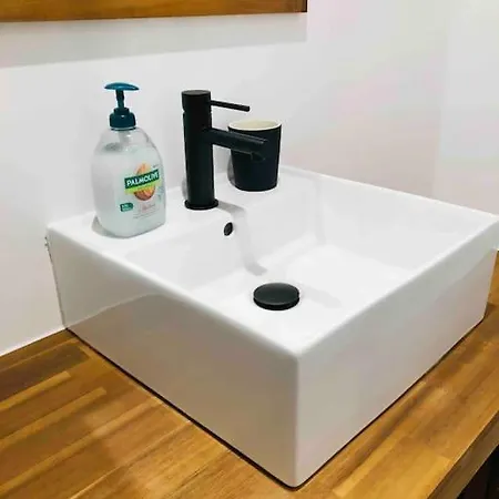 Maisonnette Avec Terrasse Апартаменты *