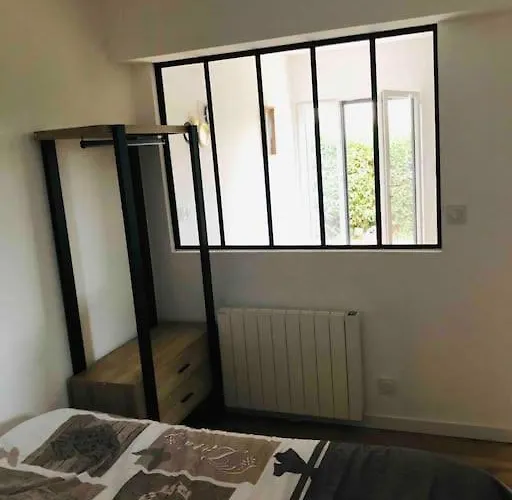 Maisonnette Avec Terrasse *